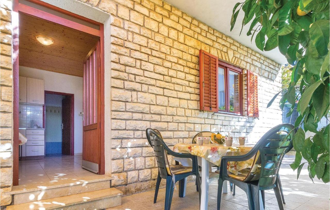 Awesome Apartment In Pula With Wifi Buitenkant foto