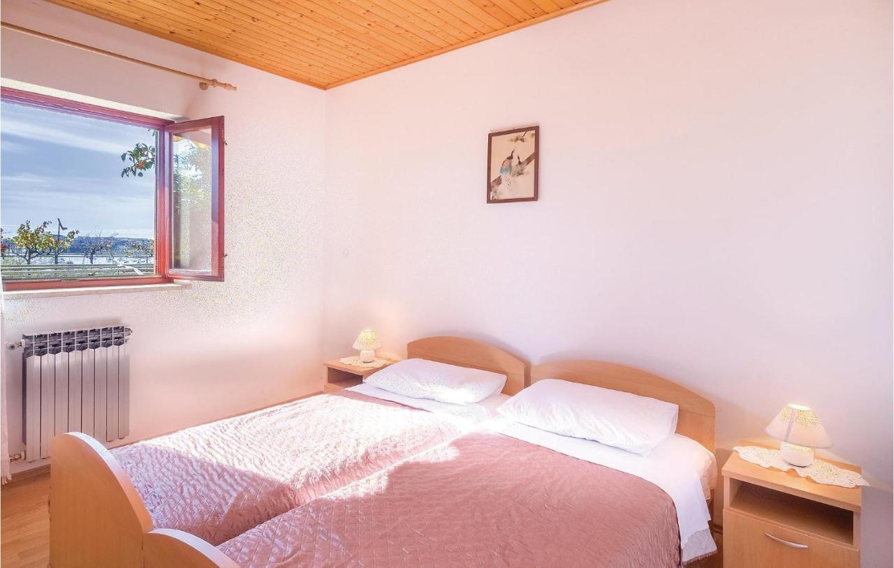 Awesome Apartment In Pula With Wifi Buitenkant foto