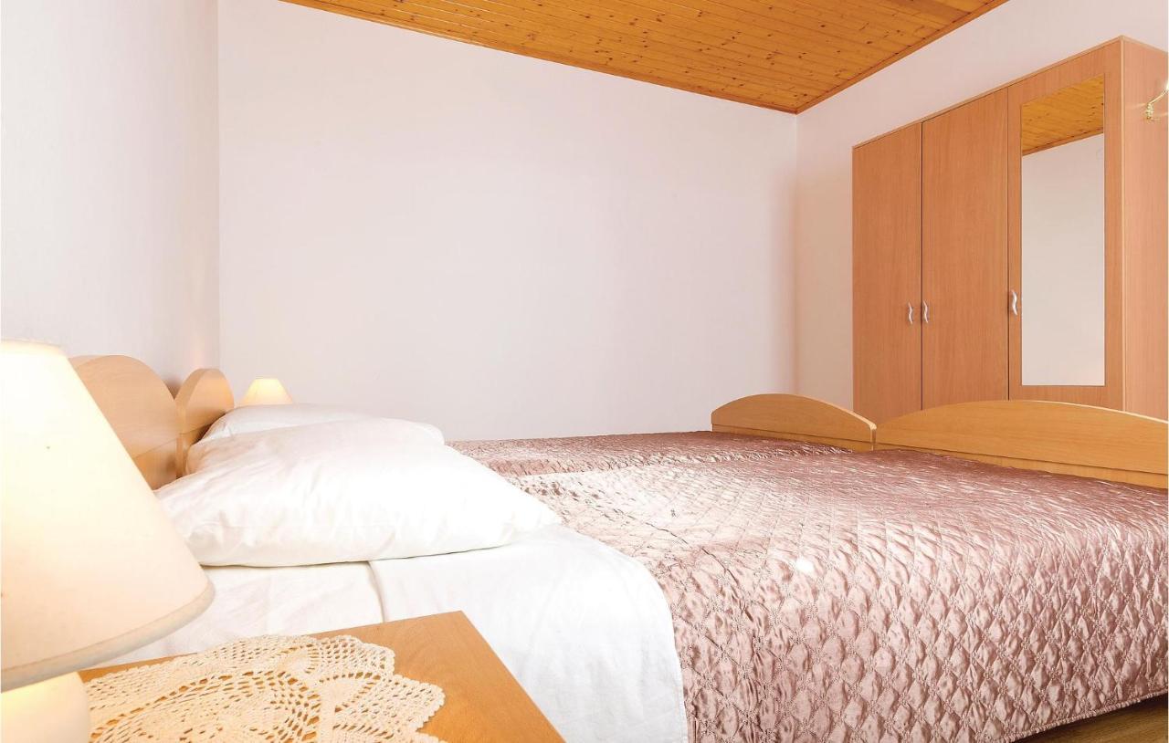 Awesome Apartment In Pula With Wifi Buitenkant foto